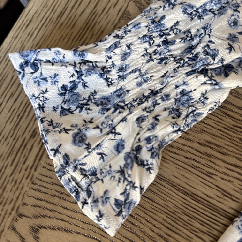Torrid Peasant Festival Blue White Floral Lace Trim Babydoll Top Lg Sleeve Sz 1 - Picture 5 of 13